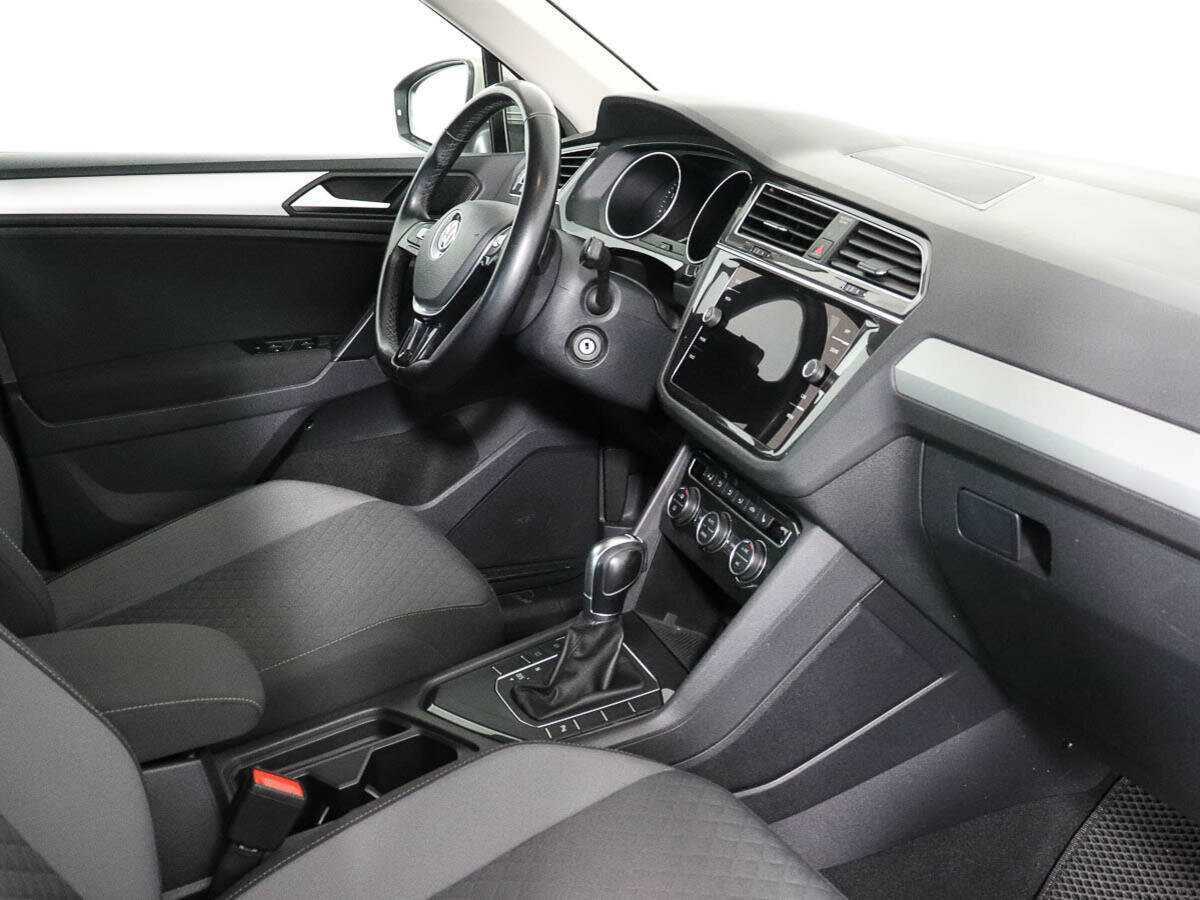 Купить Volkswagen Tiguan L, 2018, 73 850 км, фото №6