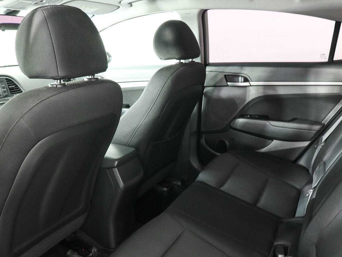 Купить Hyundai Elantra, 2017, 88 315 км, фото №12