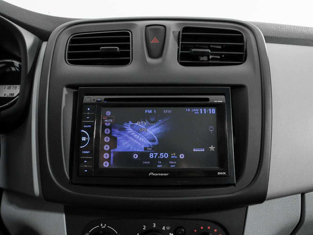 Купить Renault Logan, 2014, 118 796 км, фото №16