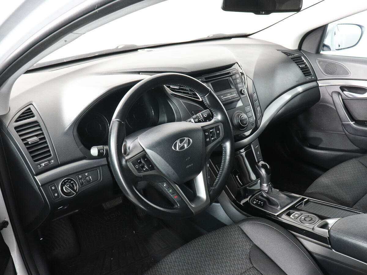 Купить Hyundai i40, 2016, 169 746 км, фото №9