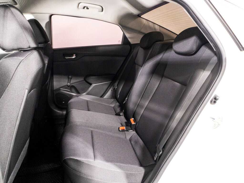 Купить Hyundai Solaris, 2017, 110 870 км, фото №10