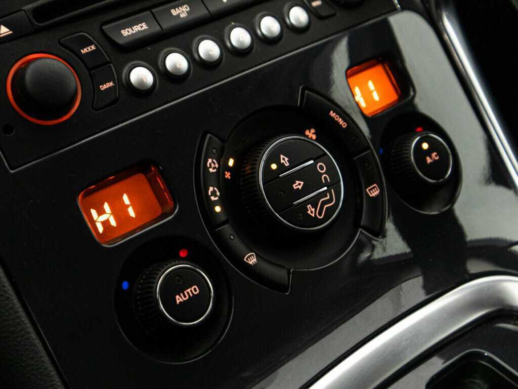 Купить Peugeot 3008, 2012, 76 680 км, фото №15