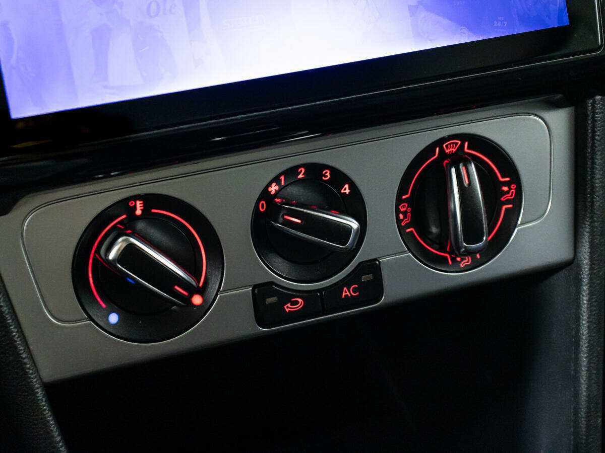 Купить Volkswagen Polo, 2013, 220 957 км, фото №17