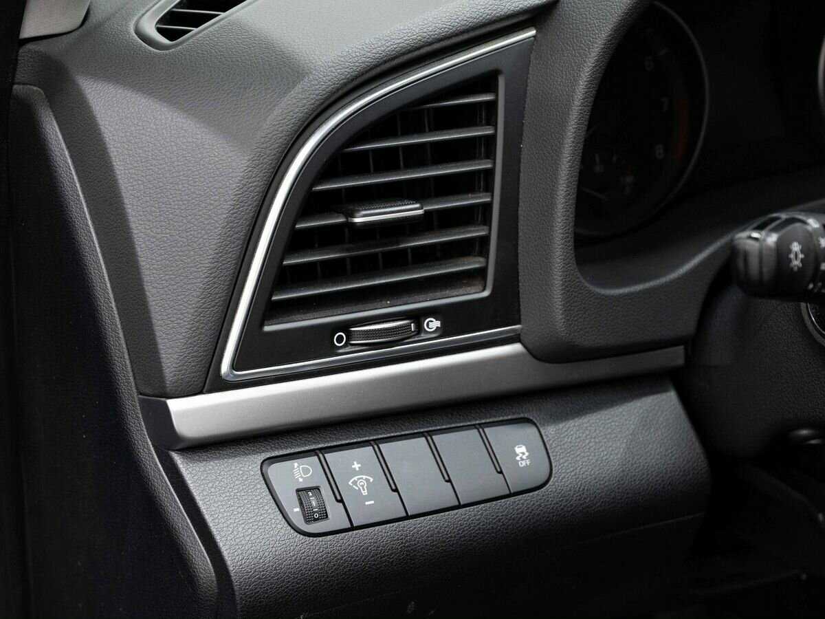 Купить Hyundai Elantra, 2017, 190 000 км, фото №15