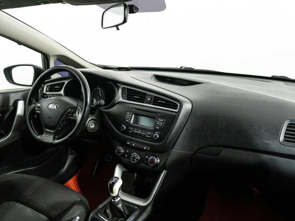 Купить Kia Ceed, 2015, 221 767 км, фото №9