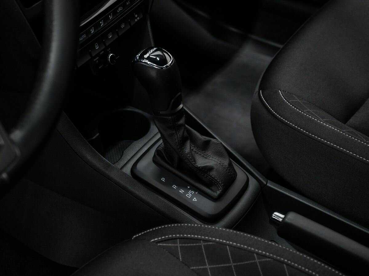 Купить Skoda Rapid, 2018, 87 000 км, фото №16