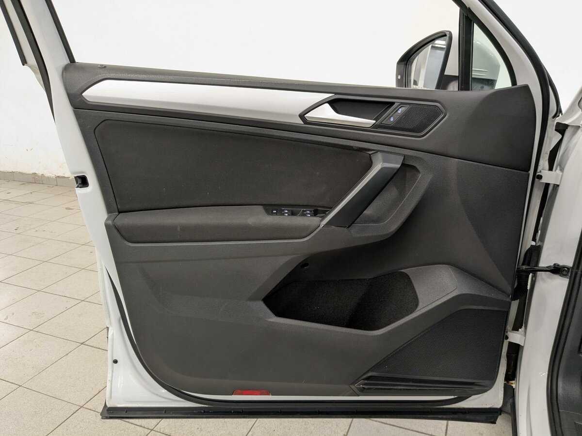 Купить Volkswagen Tiguan, 2021, 154 692 км, фото №19