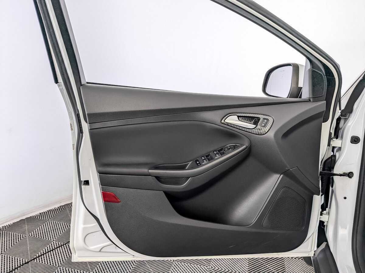 Купить Ford Focus, 2018, 120 606 км, фото №17