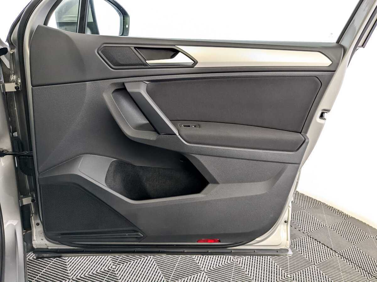 Купить Volkswagen Tiguan, 2019, 106 890 км, фото №24