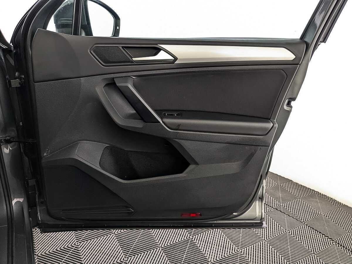 Купить Volkswagen Tiguan, 2021, 157 879 км, фото №22