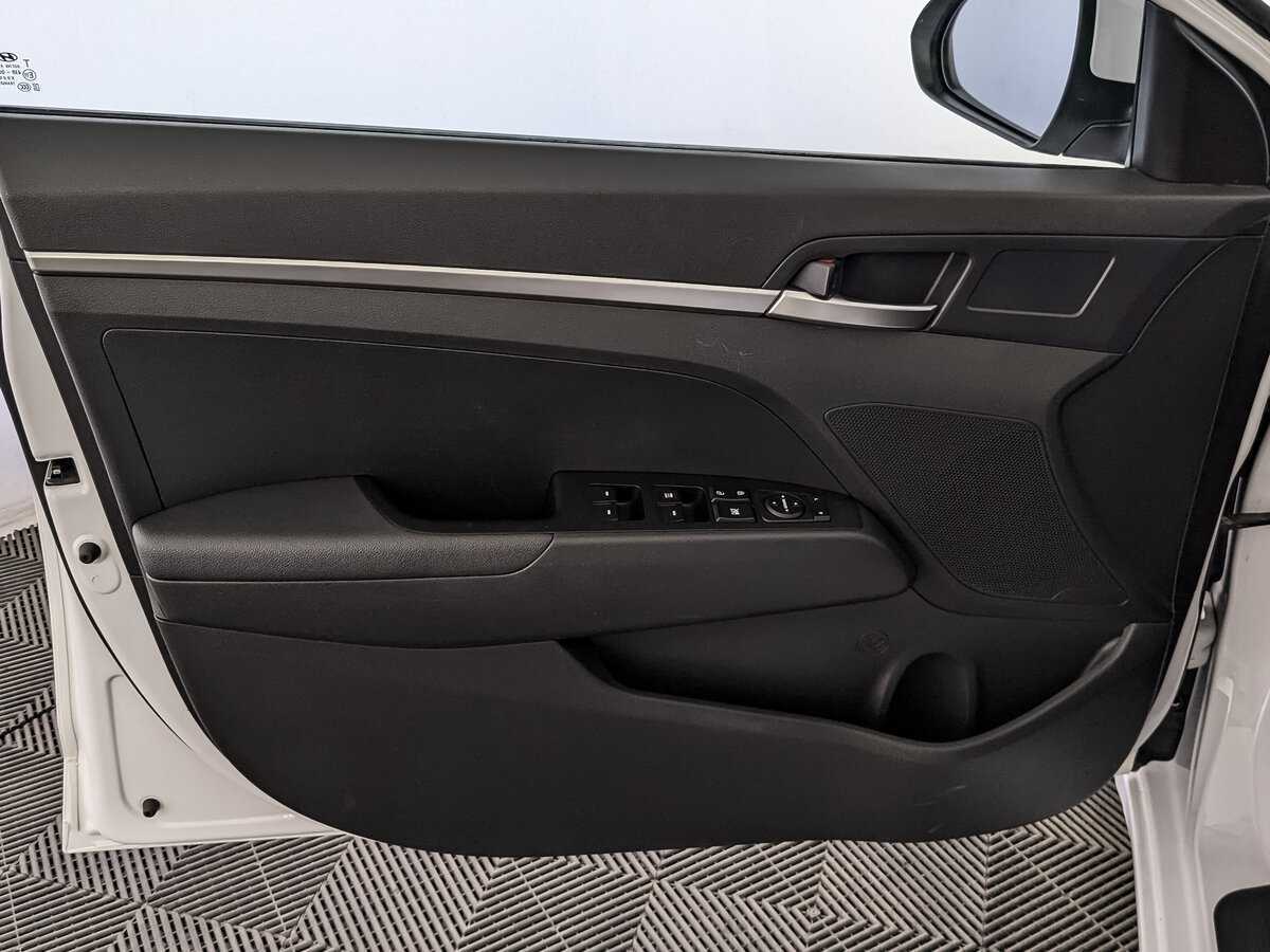 Купить Hyundai Elantra, 2019, 52 091 км, фото №19