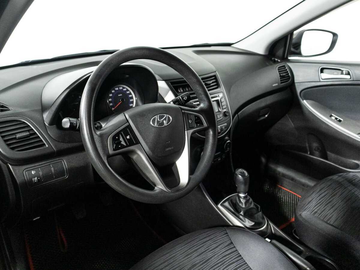 Купить Hyundai Solaris, 2016, 112 384 км, фото №11