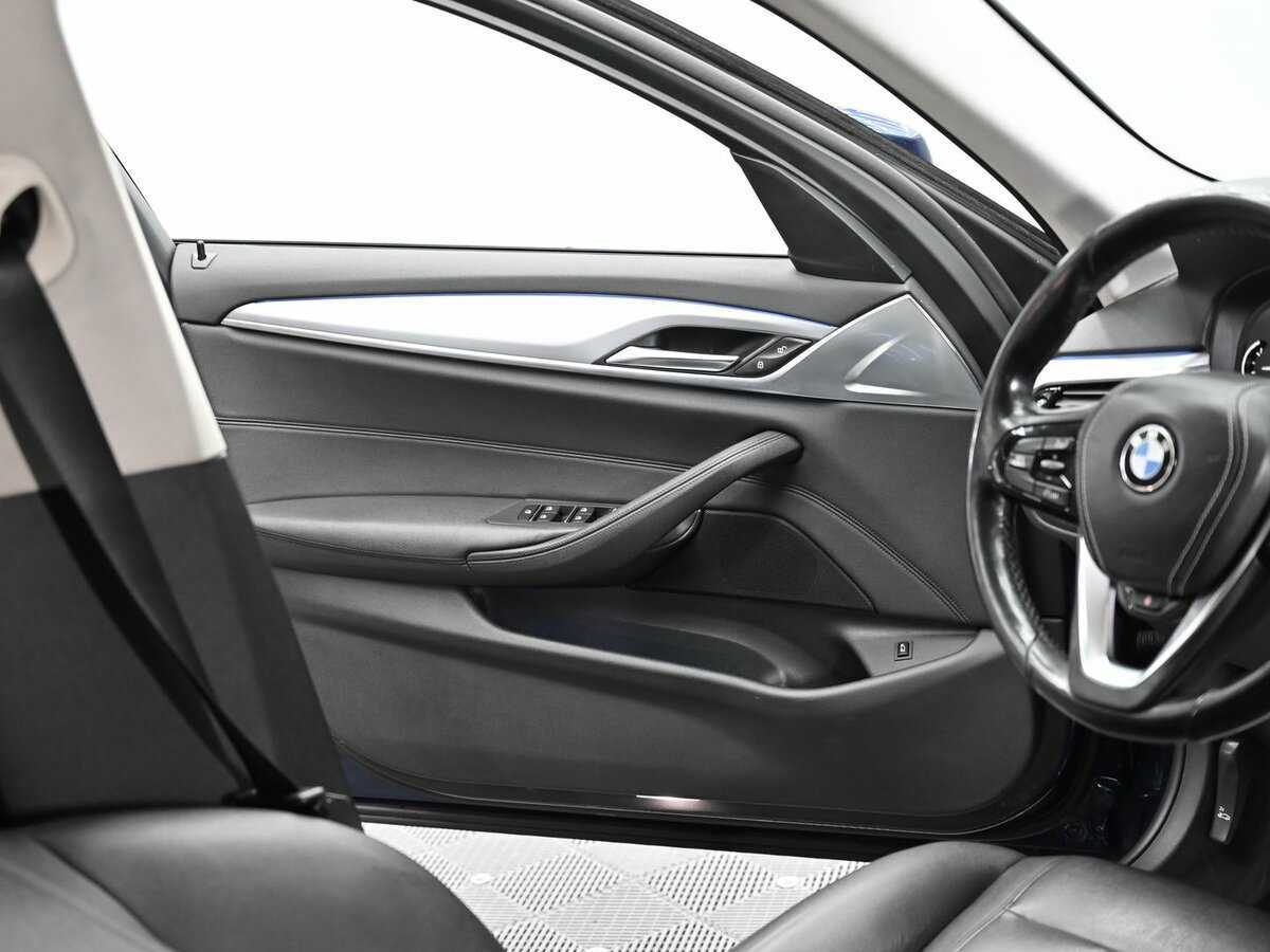 Купить BMW 5 серии 520d xDrive, 2017, 178 000 км, фото №7