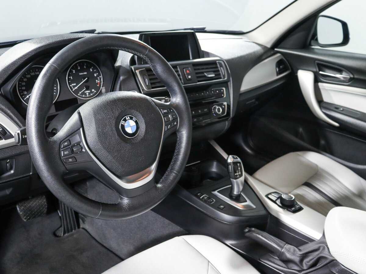 Купить BMW 1 серии 118i, 2017, 110 137 км, фото №9