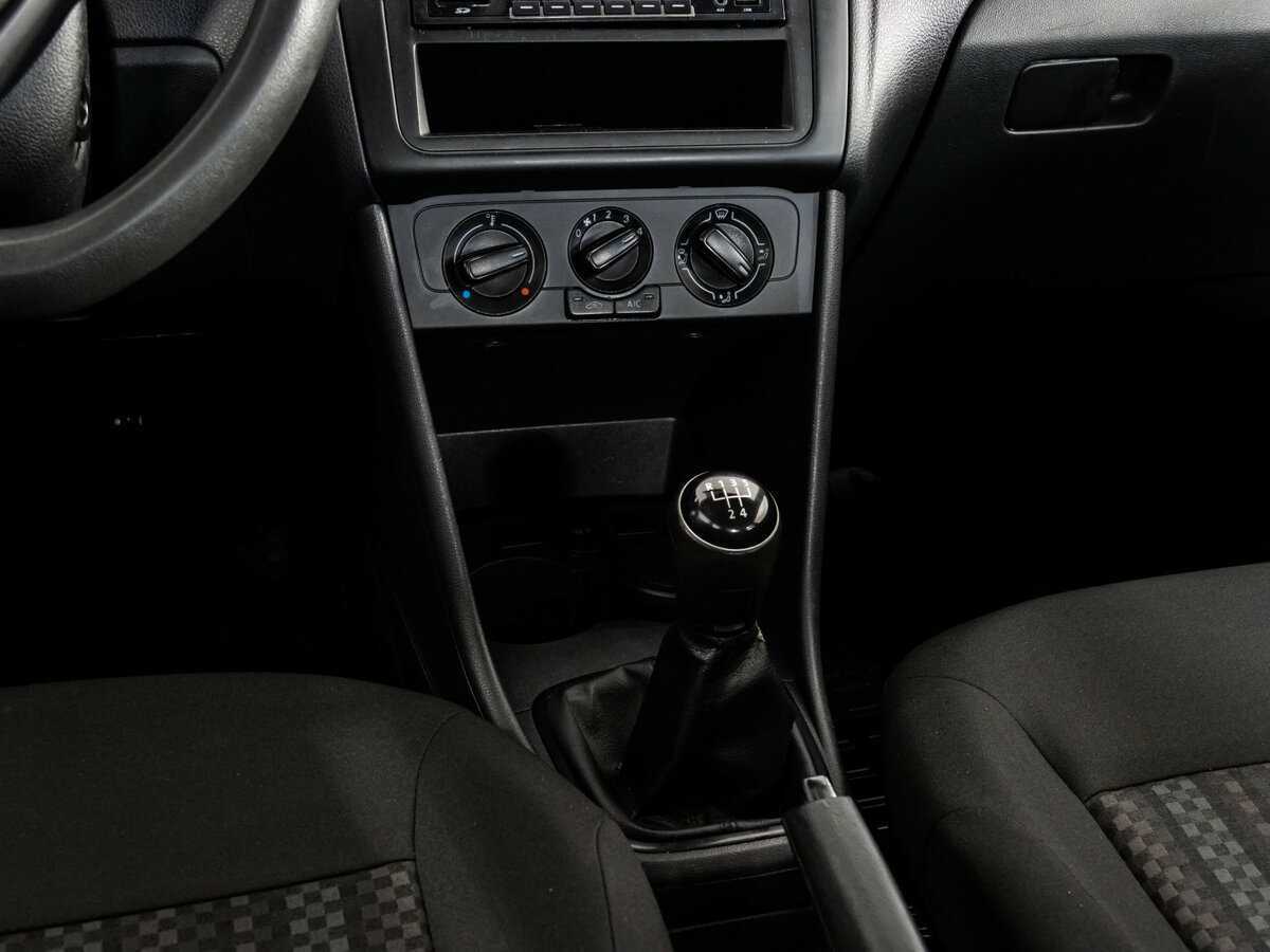 Купить Volkswagen Polo, 2018, 179 000 км, фото №10