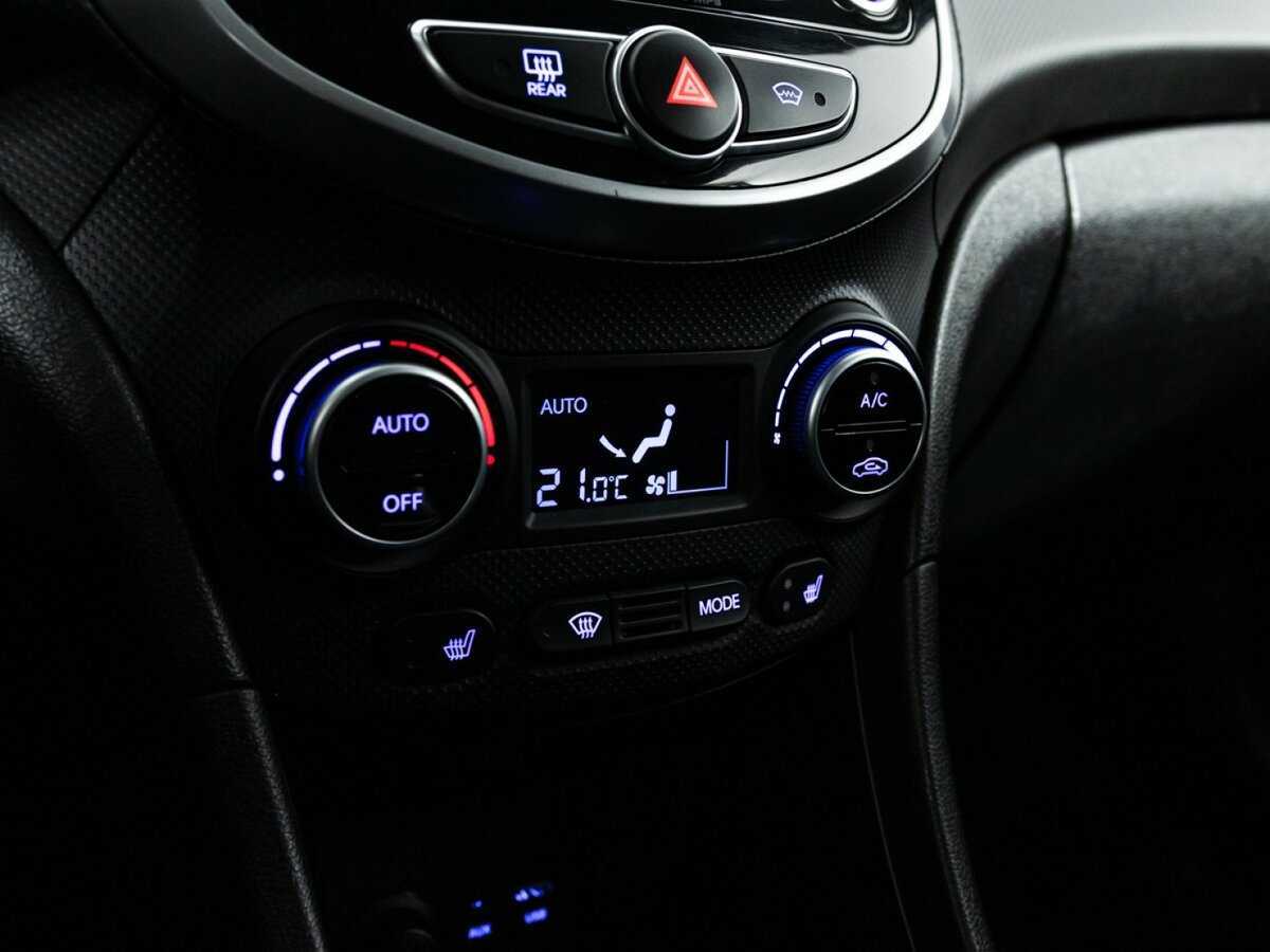 Купить Hyundai Solaris, 2016, 118 872 км, фото №16