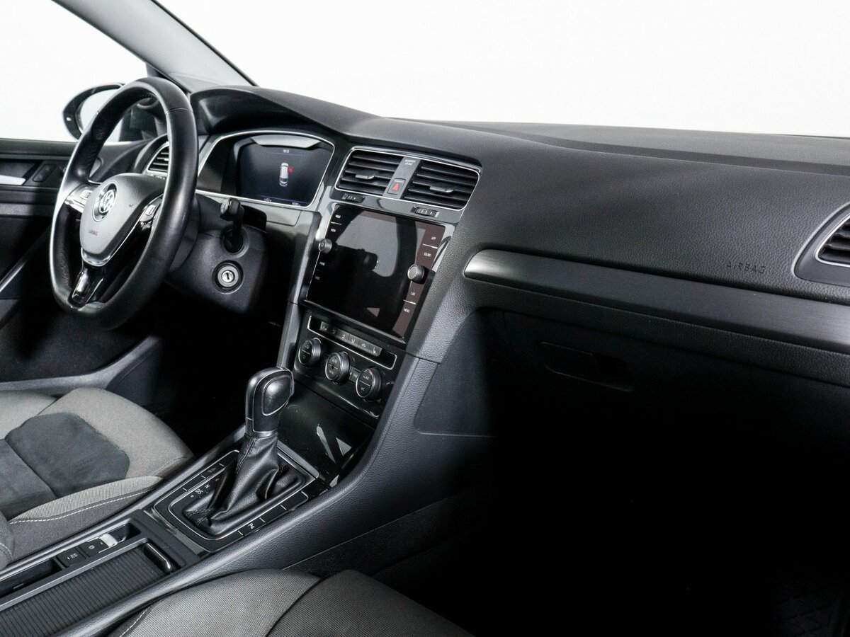 Купить Volkswagen Golf, 2018, 92 000 км, фото №9