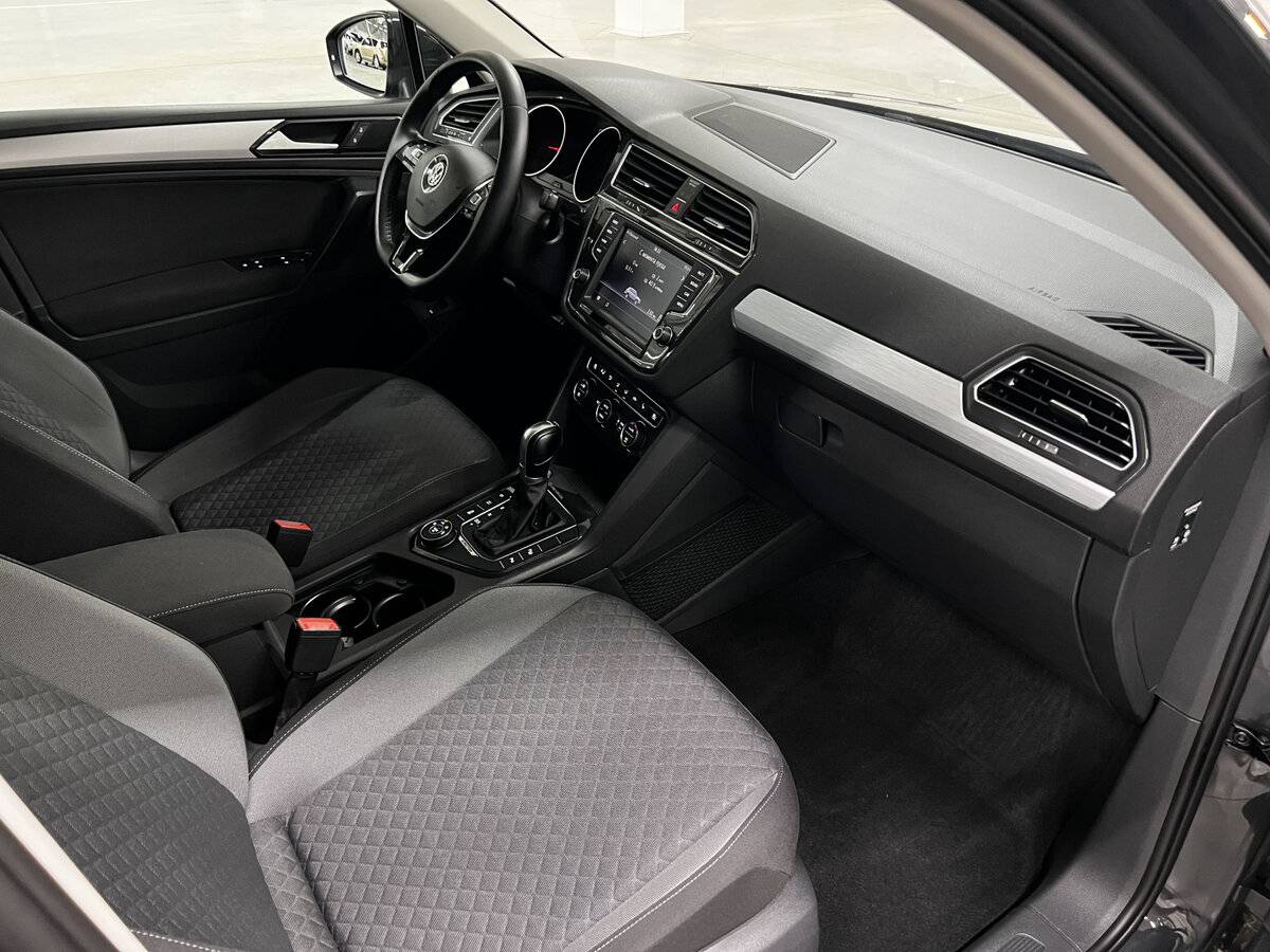 Купить Volkswagen Tiguan, 2017, 136 172 км, фото №11