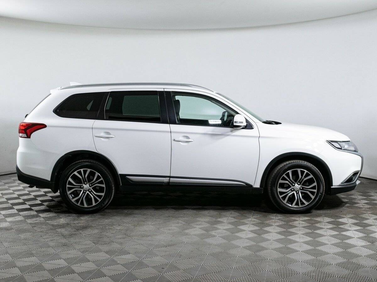 Купить Mitsubishi Outlander, 2018, 137 000 км, фото №4