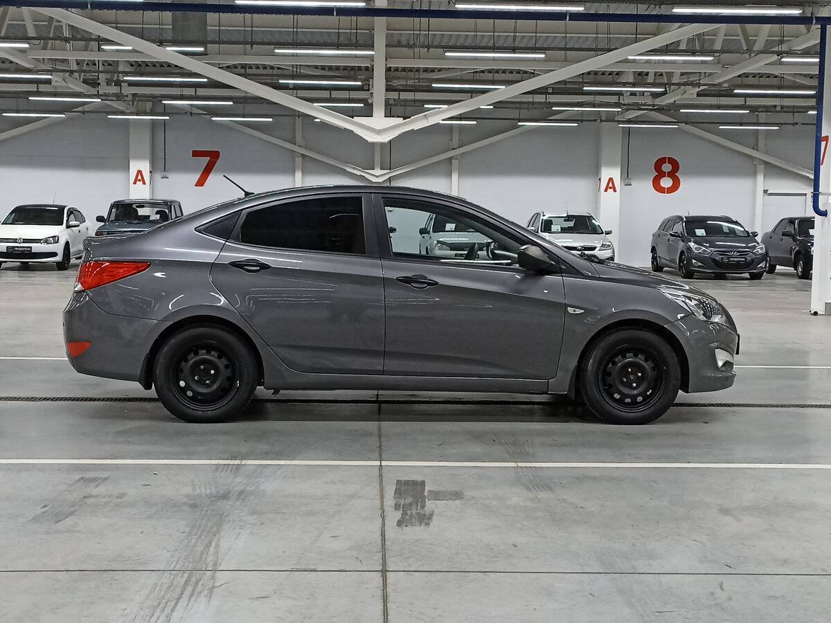 Купить Hyundai Solaris, 2015, 187 815 км, фото №4