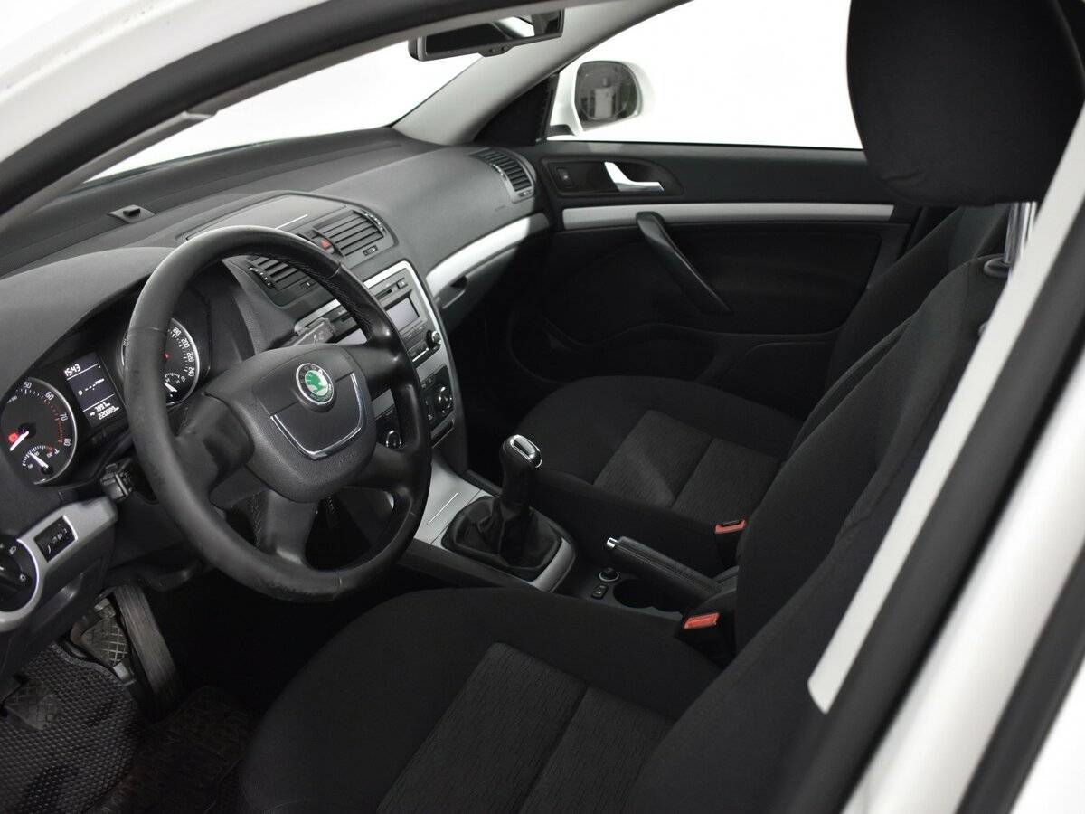 Купить Skoda Octavia, 2013, 220 887 км, фото №9