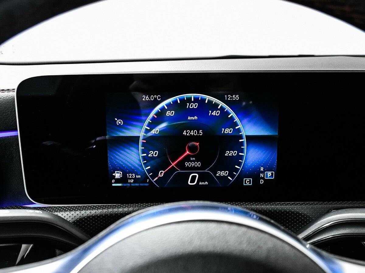 Купить Mercedes-Benz CLA 200, 2019, 90 900 км, фото №10