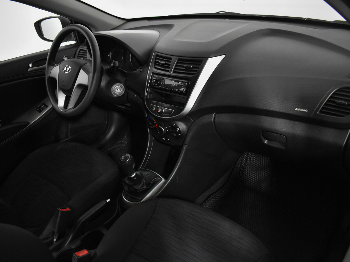 Купить Hyundai Solaris I Рестайлинг, 2016, 240 000 км, фото №11