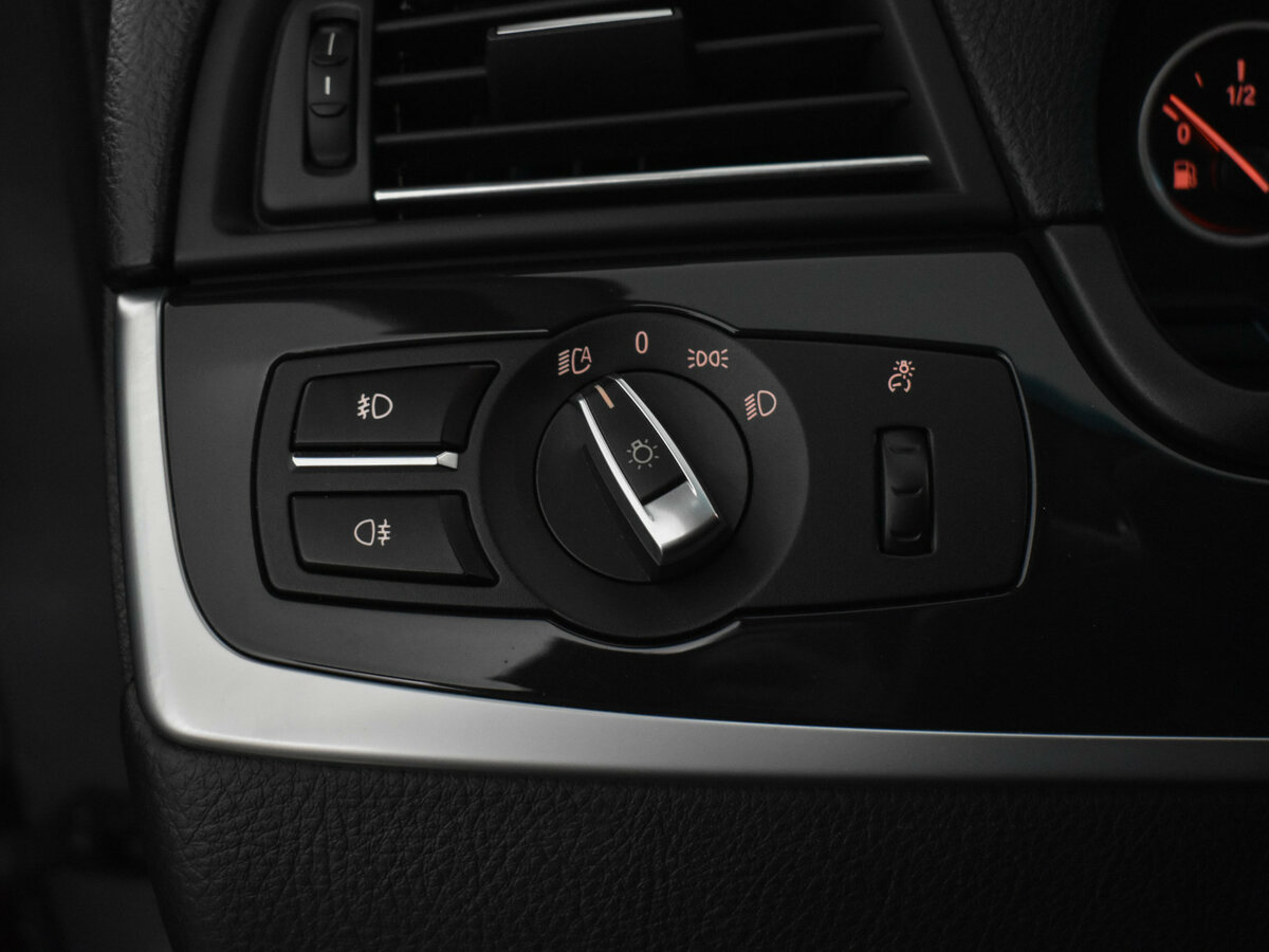 Купить BMW 5 серии 520i VI (F10/F11/F07), 2013, 225 001 км, фото №14