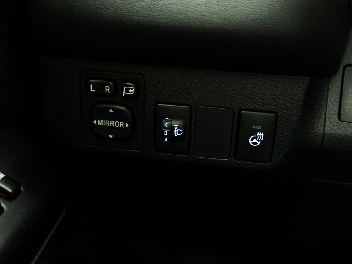 Купить Toyota RAV4 IV (XA40) Рестайлинг, 2016, 187 104 км, фото №18