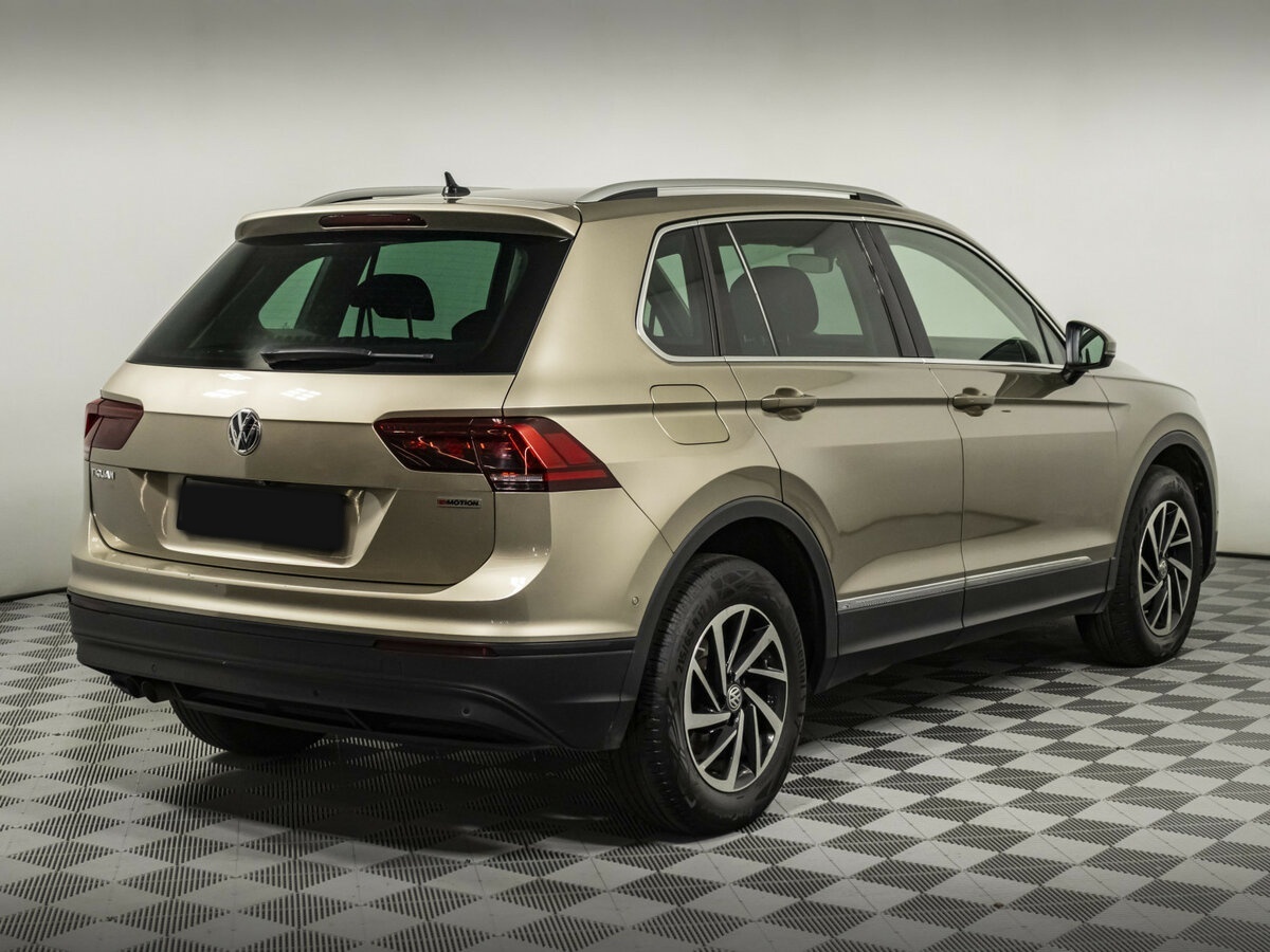 Купить Volkswagen Tiguan II, 2018, 131 218 км, фото №4