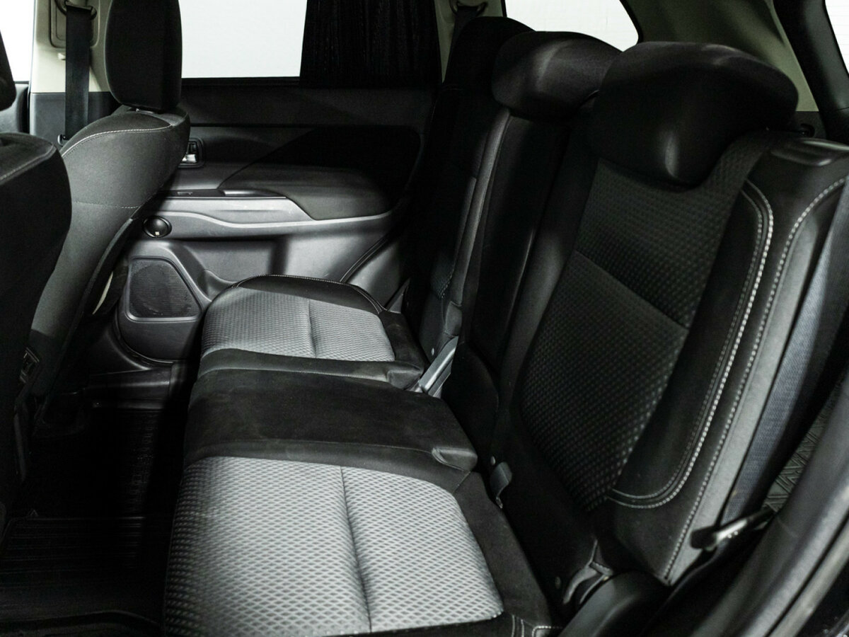 Купить Mitsubishi Outlander III Рестайлинг 3, 2018, 148 747 км, фото №10