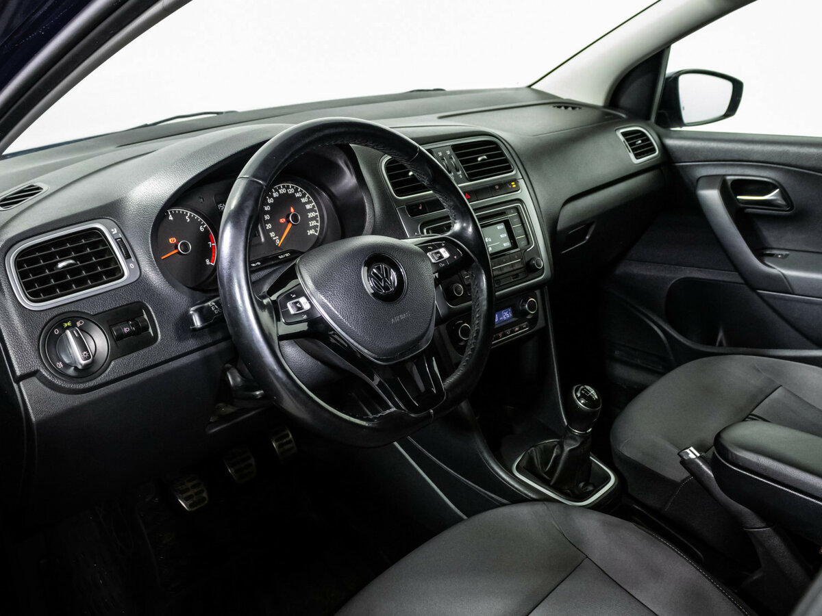 Купить Volkswagen Polo V Рестайлинг, 2016, 137 000 км, фото №9