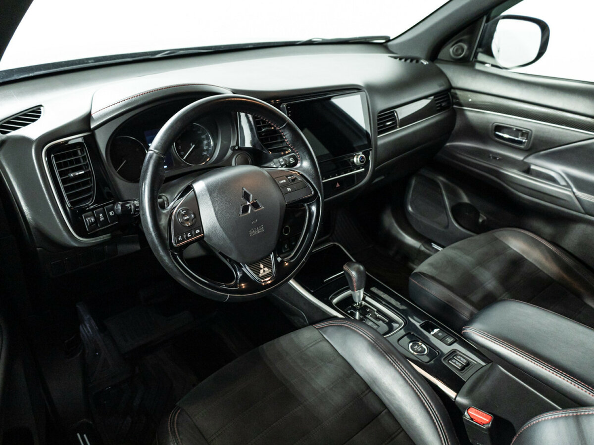 Купить Mitsubishi Outlander III Рестайлинг 3, 2020, 201 777 км, фото №11