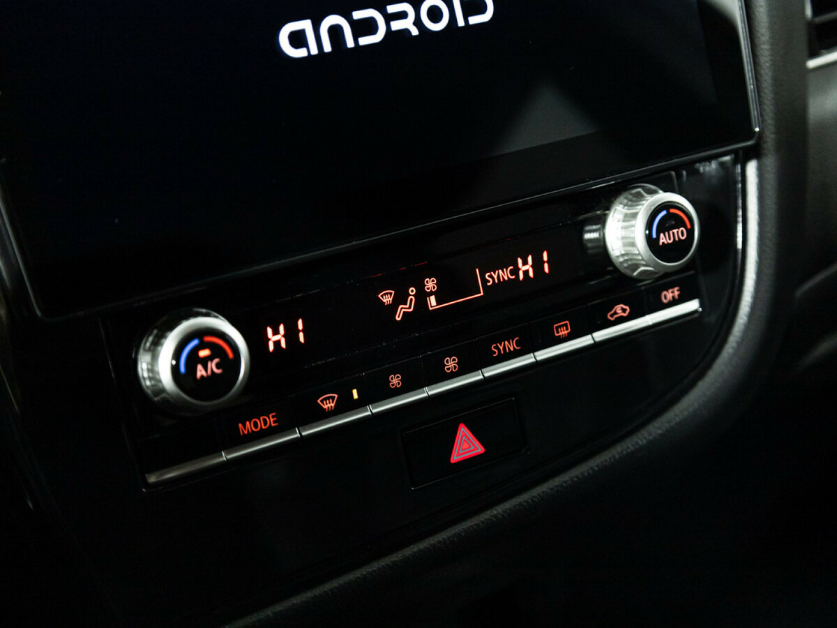 Купить Mitsubishi Outlander III Рестайлинг 3, 2020, 201 777 км, фото №16