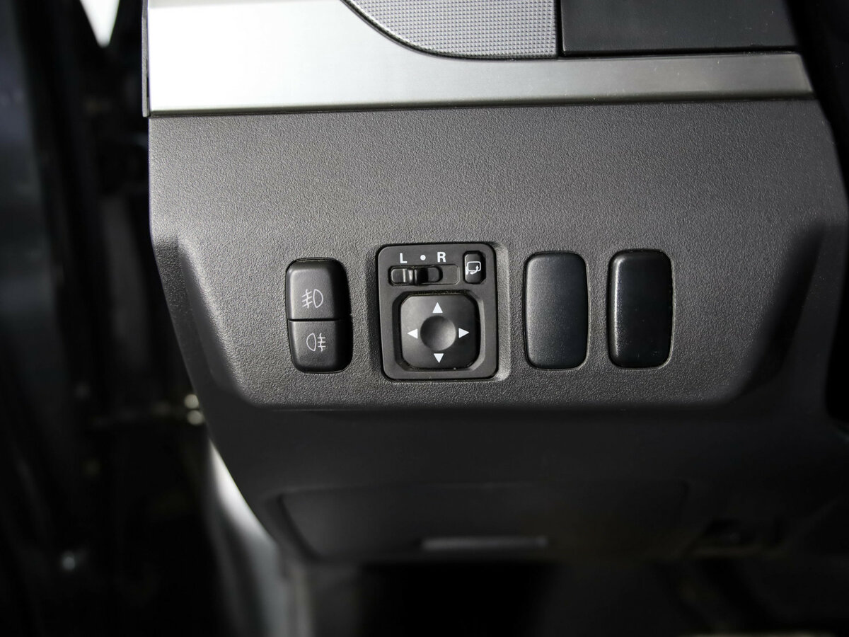 Купить Mitsubishi Pajero IV Рестайлинг 2, 2015, 157 000 км, фото №16